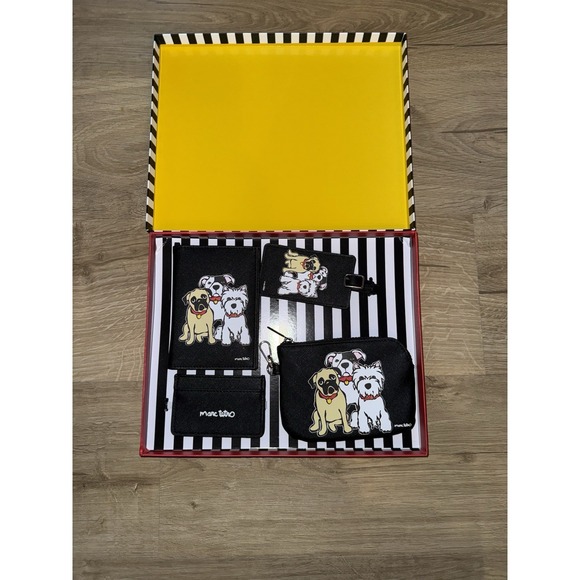 Marc Tetro Handbags - Marc Tetro 4-piece Travel Accessory Set Featuring A Dog Print Design. New In Box